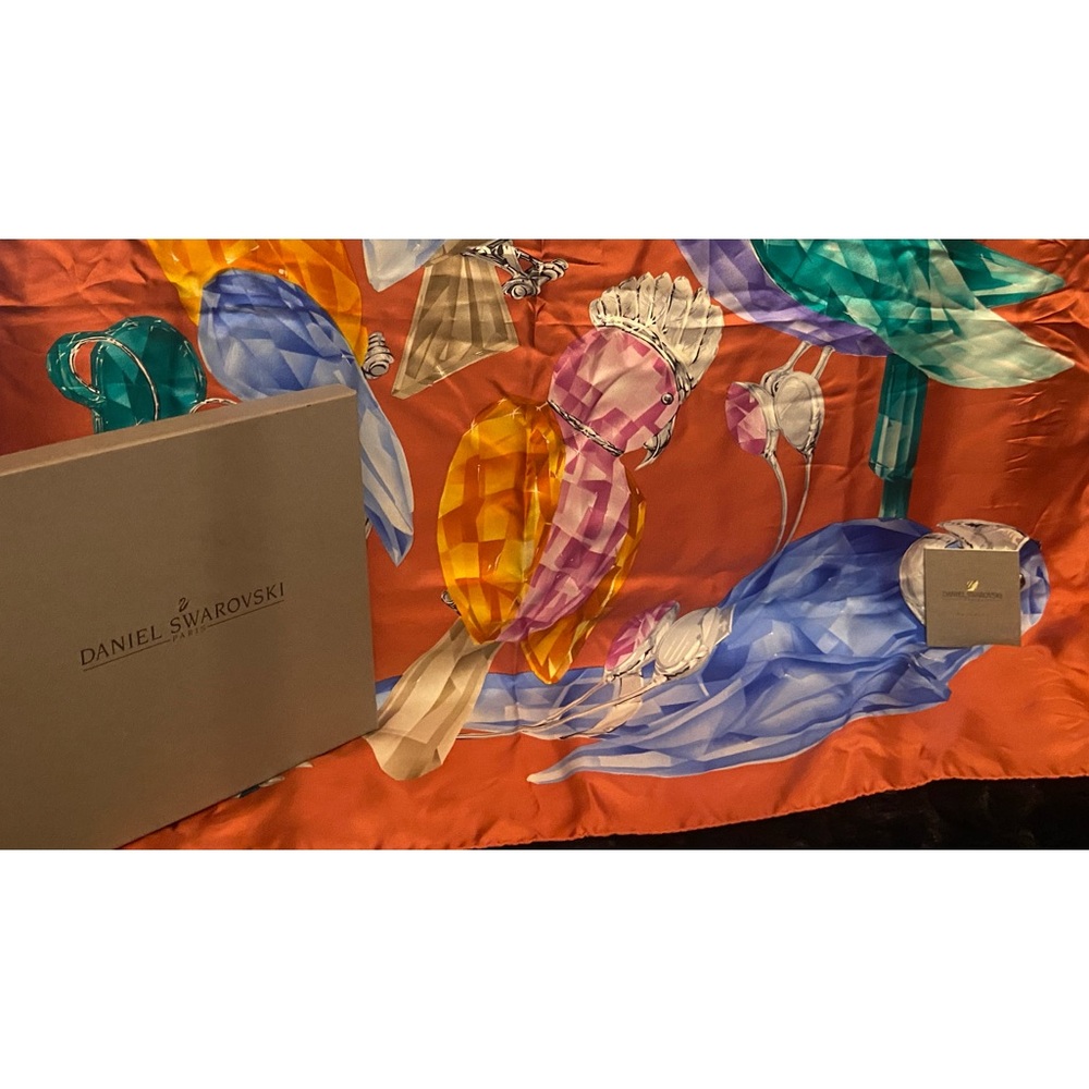 Daniel Swarovski Scarf